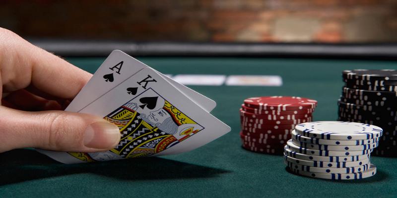 Những biến thể của poker là gì?